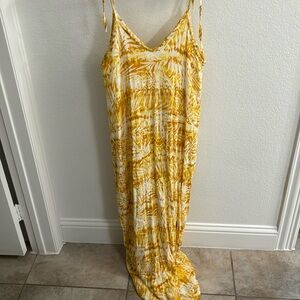 Maternity maxi dress. Worn once.